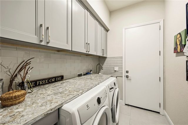 8491 Southwind Bay CIR, Fort Myers, FL 33908