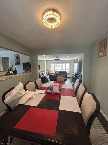 211 E 10Th Ave, Roselle Boro, NJ 07203