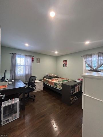 211 E 10Th Ave, Roselle Boro, NJ 07203