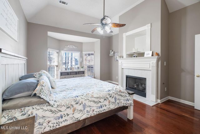 3201 E Woodland Trace, Southaven, MS 38672