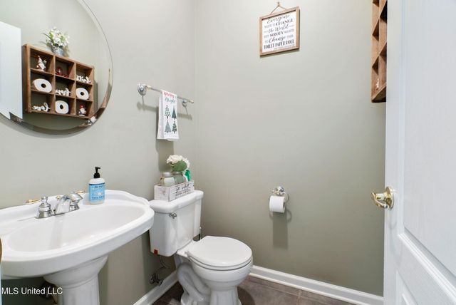 3201 E Woodland Trace, Southaven, MS 38672