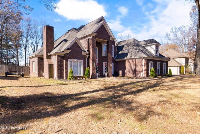 3201 E Woodland Trace, Southaven, MS 38672