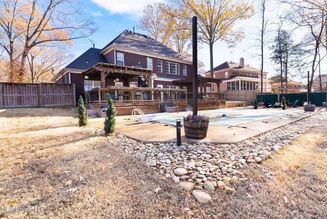 3201 E Woodland Trace, Southaven, MS 38672