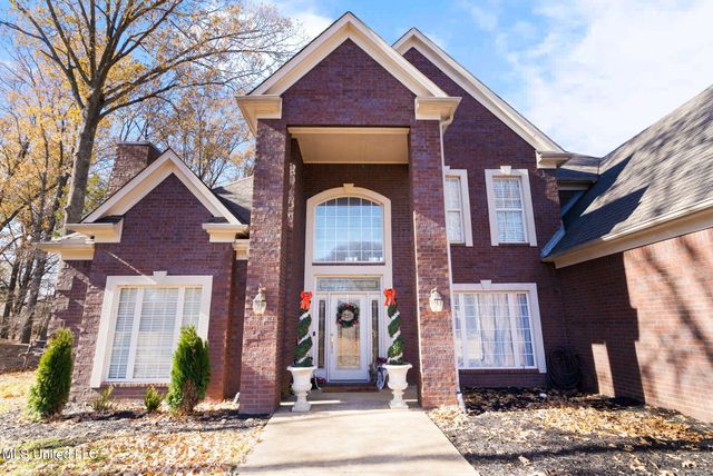 3201 E Woodland Trace, Southaven, MS 38672