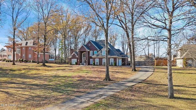 3201 E Woodland Trace, Southaven, MS 38672