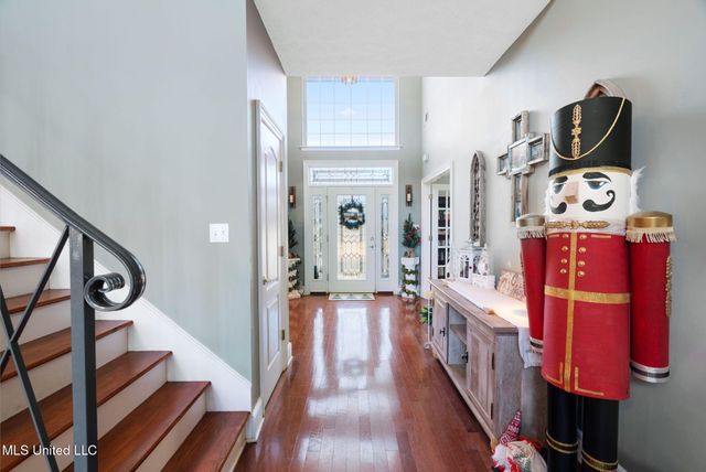 3201 E Woodland Trace, Southaven, MS 38672