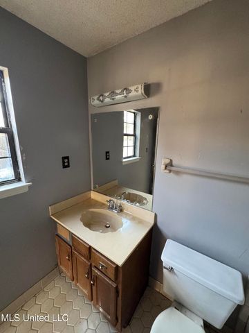 8644 Woodbine Drive, Southaven, MS 38671