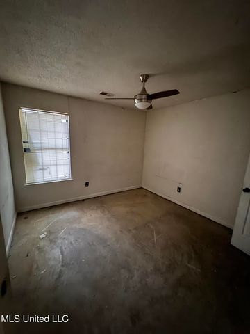 8644 Woodbine Drive, Southaven, MS 38671