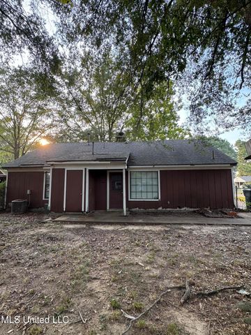 8644 Woodbine Drive, Southaven, MS 38671