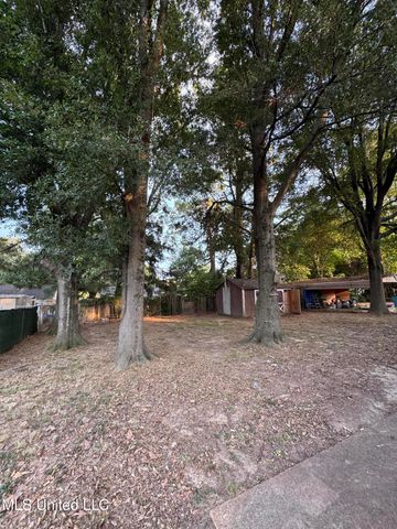 8644 Woodbine Drive, Southaven, MS 38671