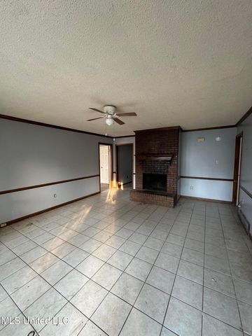 8644 Woodbine Drive, Southaven, MS 38671