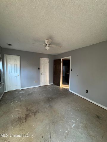 8644 Woodbine Drive, Southaven, MS 38671