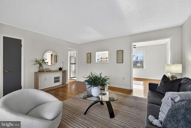 225 POSSUM HOLLOW LN, Berryville, VA 22611