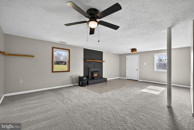 225 POSSUM HOLLOW LN, Berryville, VA 22611