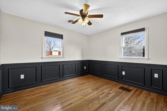 225 POSSUM HOLLOW LN, Berryville, VA 22611