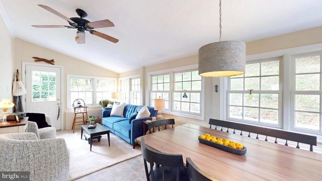 21539 OATLANDS RD, Aldie, VA 20105