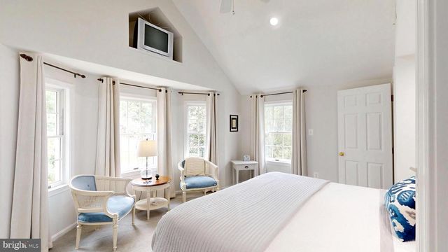 21539 OATLANDS RD, Aldie, VA 20105