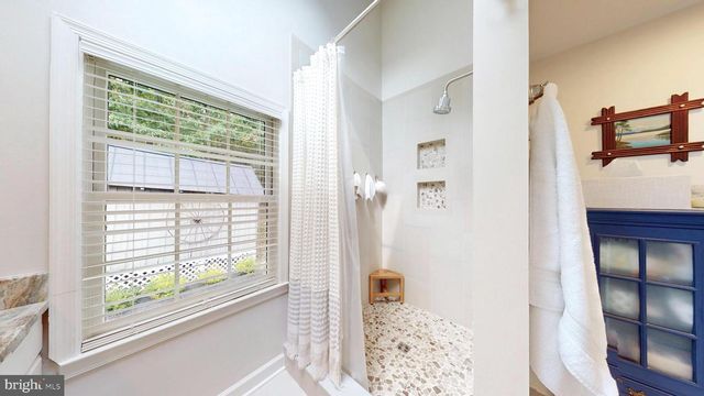 21539 OATLANDS RD, Aldie, VA 20105