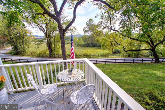 21539 OATLANDS RD, Aldie, VA 20105