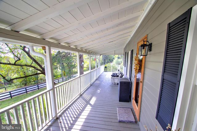 21539 OATLANDS RD, Aldie, VA 20105