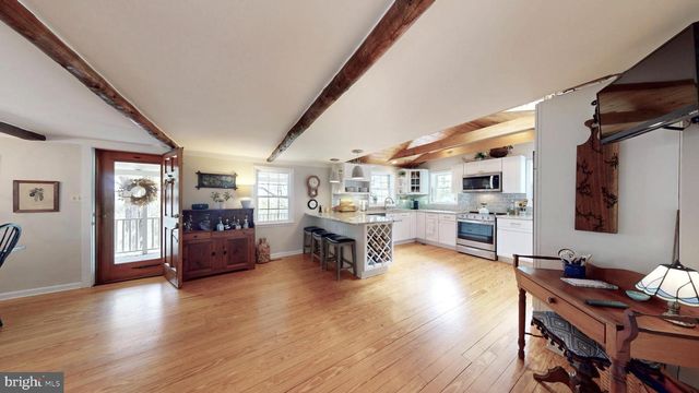 21539 OATLANDS RD, Aldie, VA 20105