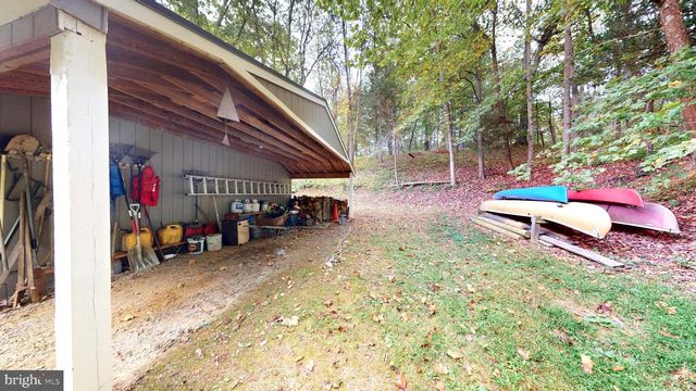 21539 OATLANDS RD, Aldie, VA 20105