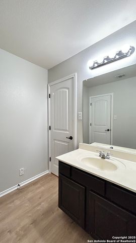 11523 N PEAK, San Antonio, TX 78245