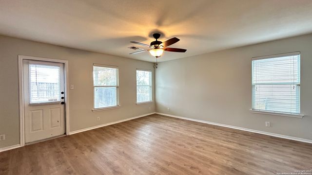 11523 N PEAK, San Antonio, TX 78245