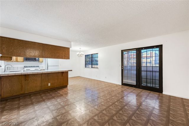 4340 Sanderling Circle 78, Las Vegas, NV 89103