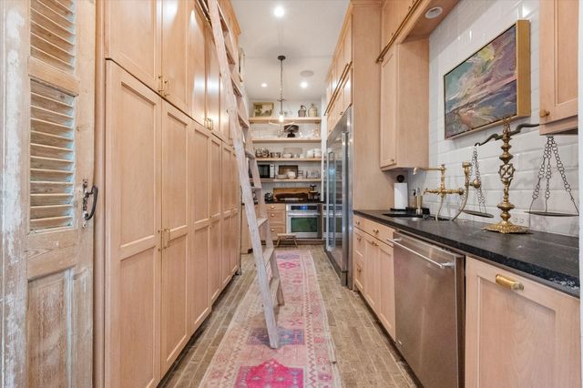 3824 Bishops Flower Road, Fort Worth, TX 76109