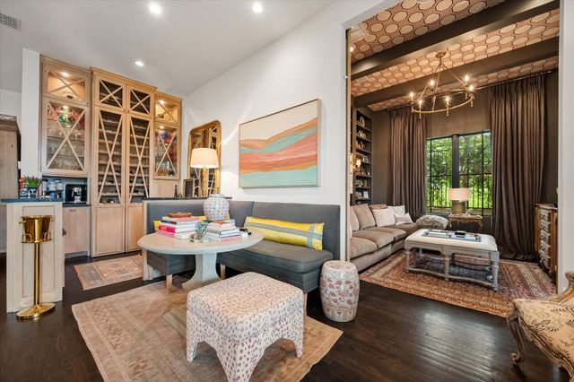 3824 Bishops Flower Road, Fort Worth, TX 76109