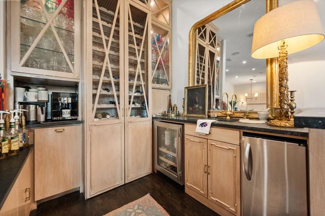 3824 Bishops Flower Road, Fort Worth, TX 76109