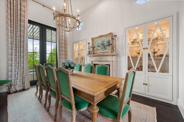 3824 Bishops Flower Road, Fort Worth, TX 76109
