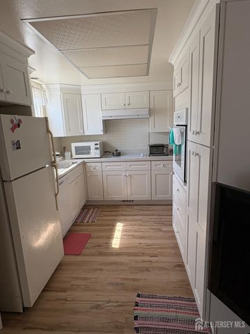 67 Amherst Lane B, Monroe, NJ 08831