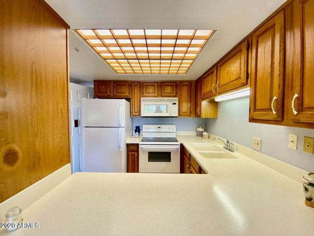 10330 W THUNDERBIRD Boulevard C319, Sun City, AZ 85351