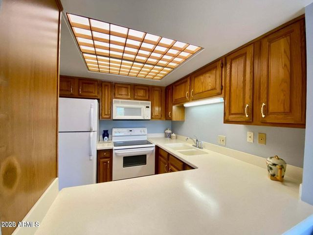 10330 W THUNDERBIRD Boulevard C319, Sun City, AZ 85351