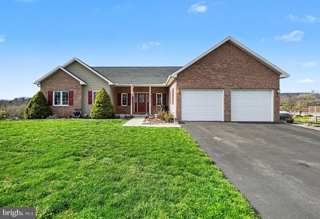 3 PRICKLY PEAR DRIVE, Carlisle, PA 17013