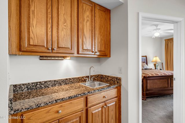 2228 Beach Drive, 508, Gulfport, MS 39507