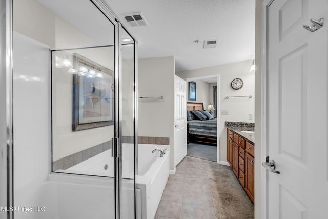 2228 Beach Drive, 508, Gulfport, MS 39507