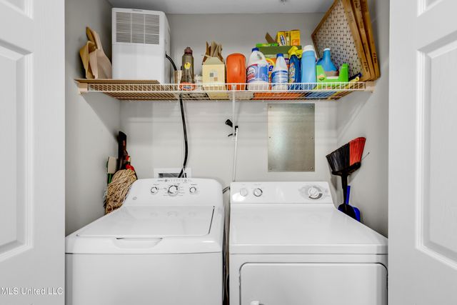 2228 Beach Drive, 508, Gulfport, MS 39507