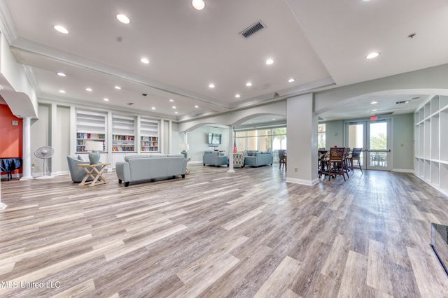 2228 Beach Drive, 508, Gulfport, MS 39507