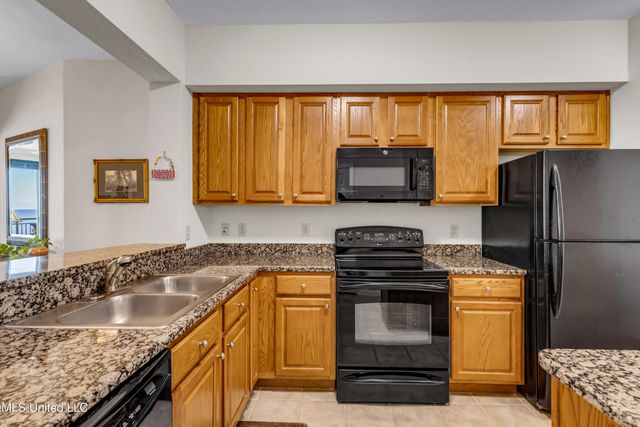 2228 Beach Drive, 508, Gulfport, MS 39507