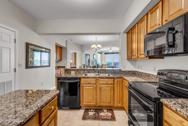 2228 Beach Drive, 508, Gulfport, MS 39507