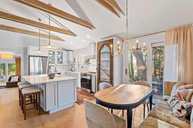 112 Pearson Drive, Asheville, NC 28801