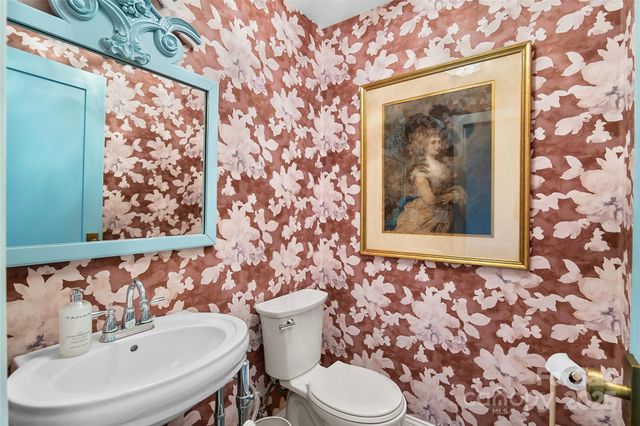 112 Pearson Drive, Asheville, NC 28801