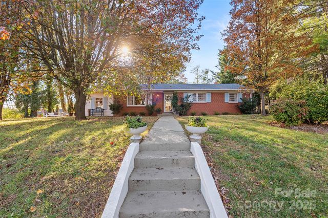 112 Pearson Drive, Asheville, NC 28801