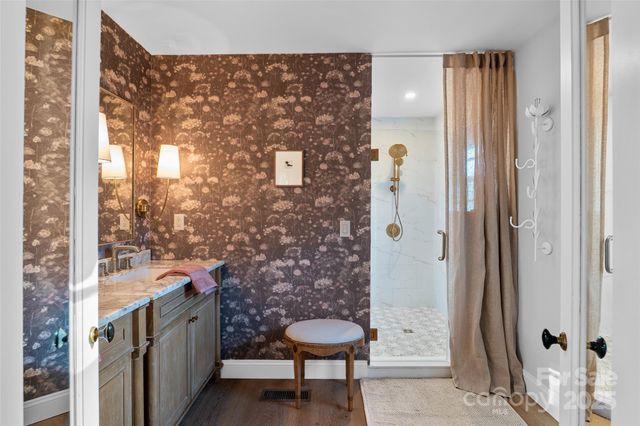 112 Pearson Drive, Asheville, NC 28801