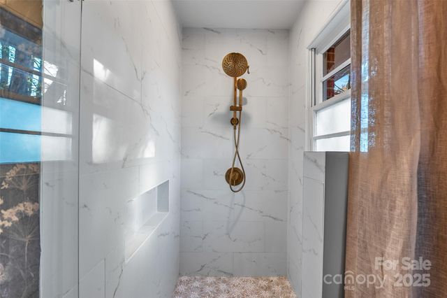 112 Pearson Drive, Asheville, NC 28801