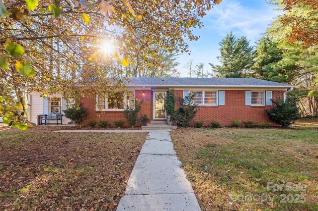 112 Pearson Drive, Asheville, NC 28801