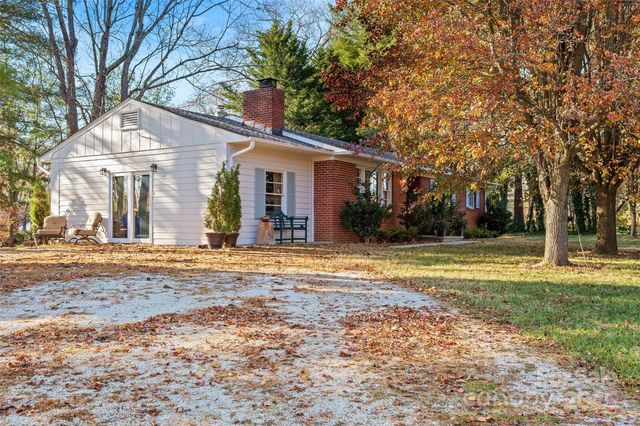 112 Pearson Drive, Asheville, NC 28801